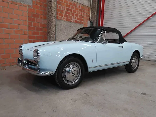 Alfa romeo - spider - 1962 - afbeelding 34 van  77