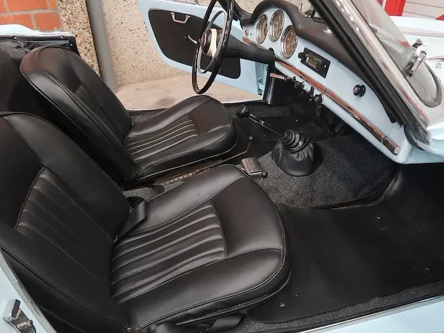 Alfa romeo - spider - 1962 - afbeelding 52 van  77