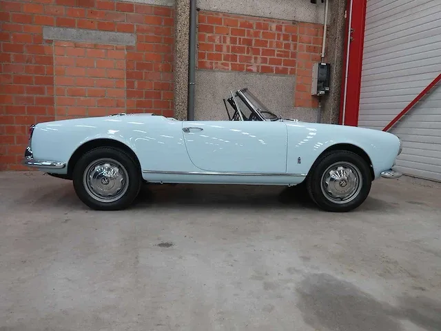 Alfa romeo - spider - 1962 - afbeelding 66 van  77