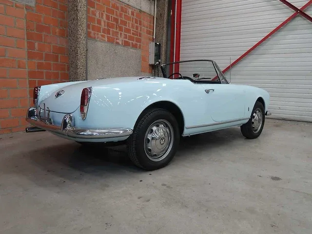 Alfa romeo - spider - 1962 - afbeelding 69 van  77