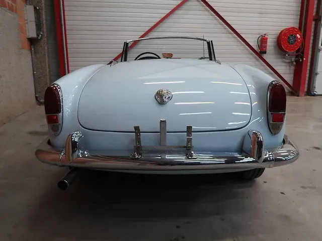 Alfa romeo - spider - 1962 - afbeelding 71 van  77