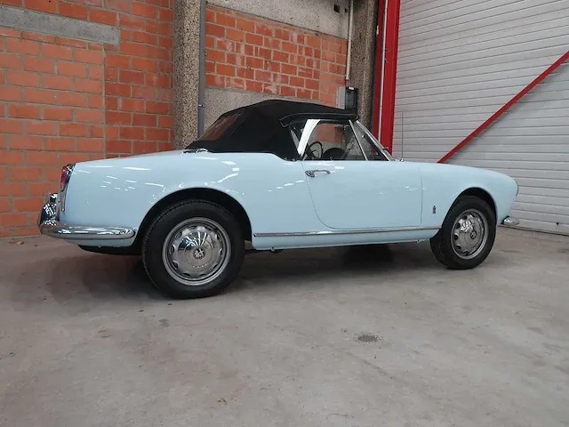 Alfa romeo - spider - 1962 - afbeelding 77 van  77