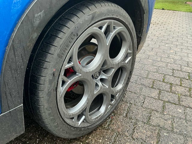 Alfa romeo - tonale - av1 - car - 2022 - afbeelding 2 van  26