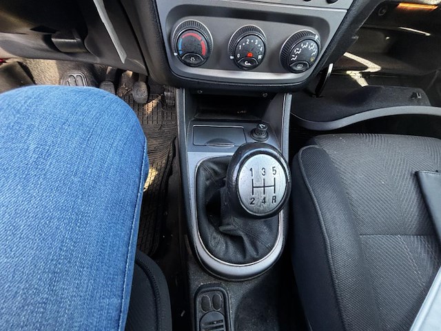 Alfa romeo 147 ts,2008 - afbeelding 6 van  28