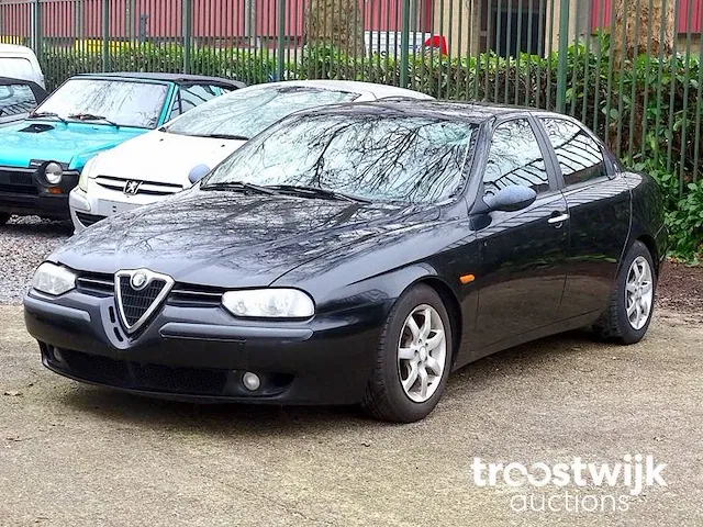 Alfa romeo 156 1.9 jtd (barn-find) - afbeelding 1 van  45