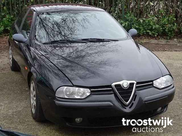 Alfa romeo 156 1.9 jtd (barn-find) - afbeelding 43 van  45