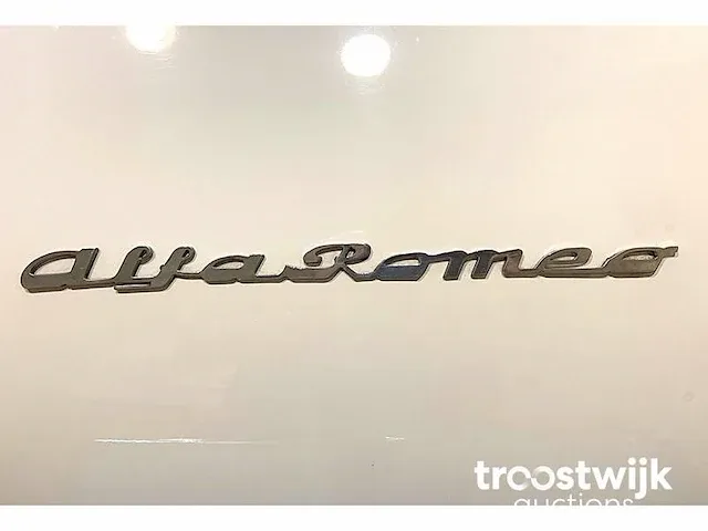 Alfa romeo 2000 spider - afbeelding 28 van  28