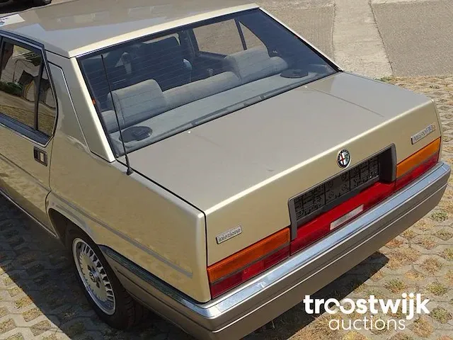 Alfa romeo 90 _ 2.5 v6 'quadrifoglio oro' - afbeelding 12 van  53