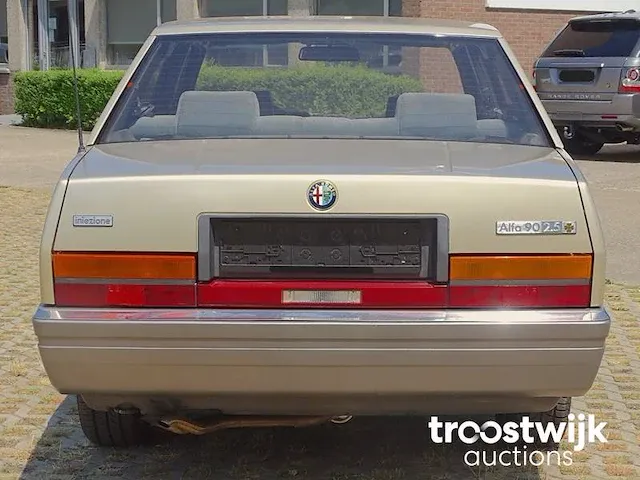 Alfa romeo 90 _ 2.5 v6 'quadrifoglio oro' - afbeelding 13 van  53