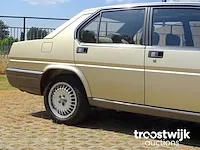 Alfa romeo 90 _ 2.5 v6 'quadrifoglio oro' - afbeelding 17 van  53