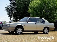 Alfa romeo 90 _ 2.5 v6 'quadrifoglio oro' - afbeelding 2 van  53