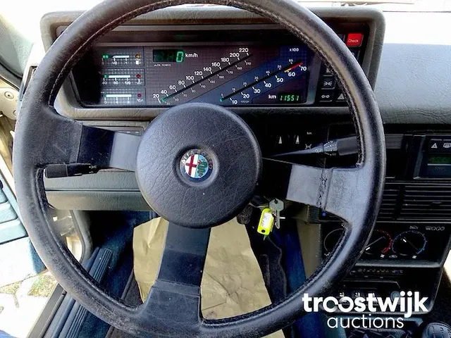 Alfa romeo 90 _ 2.5 v6 'quadrifoglio oro' - afbeelding 44 van  53