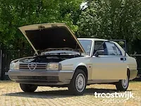 Alfa romeo 90 _ 2.5 v6 'quadrifoglio oro' - afbeelding 48 van  53
