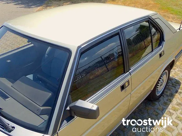 Alfa romeo 90 _ 2.5 v6 'quadrifoglio oro' - afbeelding 8 van  53