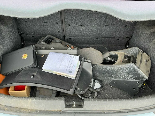 Alfa romeo alfa 147 - 2004 - afbeelding 7 van  23