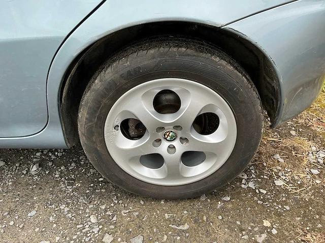 Alfa romeo alfa 147 - 2004 - afbeelding 9 van  23