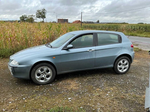 Alfa romeo alfa 147 - 2004 - afbeelding 12 van  23