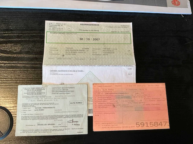 Alfa romeo alfa 75 oldtimer - 1990 - afbeelding 13 van  22