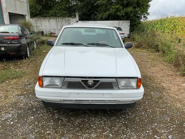 Alfa romeo alfa 75 oldtimer - 1990 - afbeelding 21 van  22