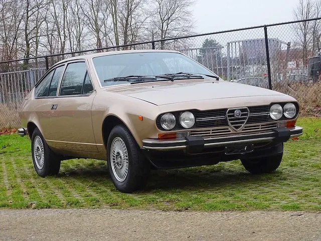 Alfa romeo alfetta gtv 2000 - afbeelding 44 van  48