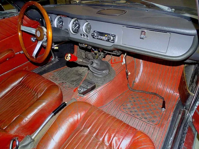 Alfa romeo giulia sprint gt - afbeelding 13 van  48