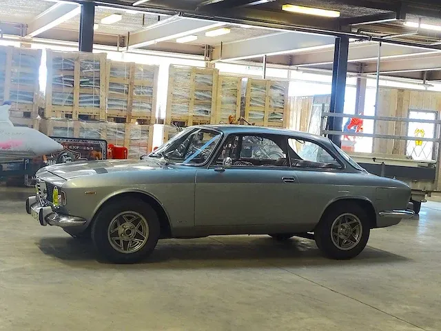 Alfa romeo giulia sprint gt - afbeelding 12 van  48