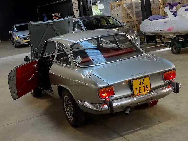 Alfa romeo giulia sprint gt - afbeelding 43 van  48