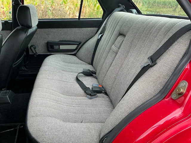 Alfa romeo giulietta oldtimer - 1981 - afbeelding 5 van  25
