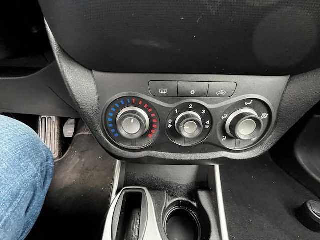 Alfa romeo mito 1.4i junior,2014 - afbeelding 47 van  47