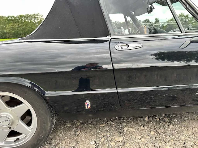 Alfa romeo spider 1600 oldtimer - afbeelding 25 van  33
