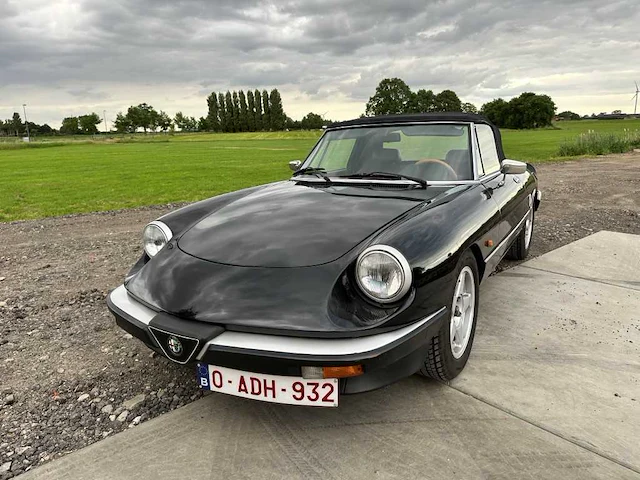 Alfa romeo spider 1600 oldtimer - afbeelding 2 van  33