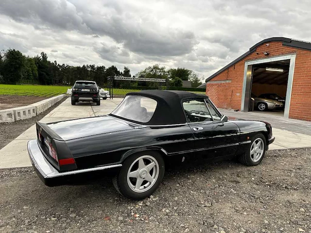 Alfa romeo spider 1600 oldtimer - afbeelding 7 van  33