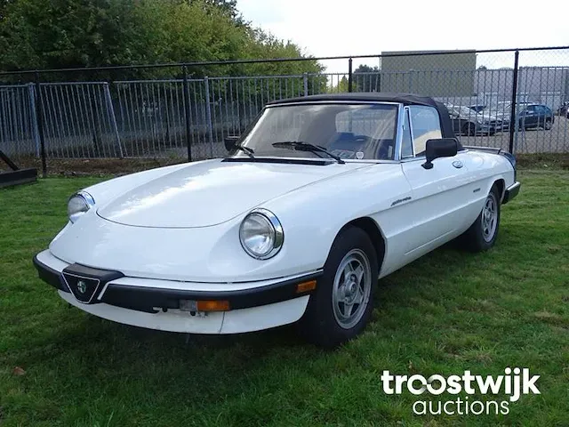Alfa romeo spider 2.0 veloce - afbeelding 1 van  36
