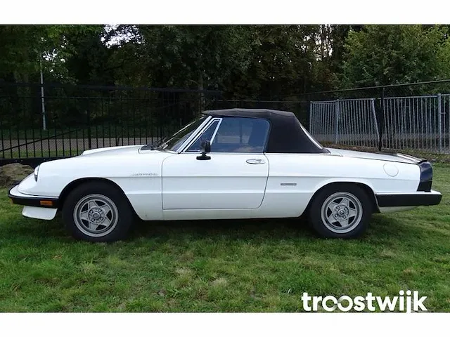 Alfa romeo spider 2.0 veloce - afbeelding 12 van  36