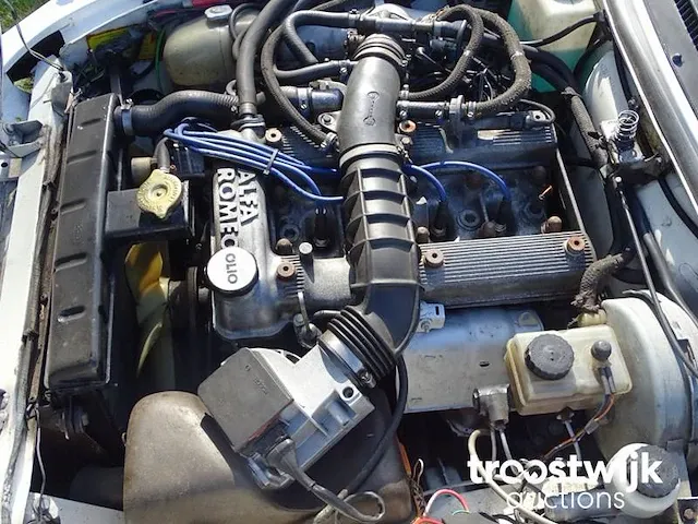 Alfa romeo spider 2.0 veloce - afbeelding 29 van  36