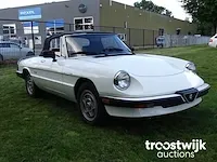 Alfa romeo spider 2.0 veloce - afbeelding 34 van  36