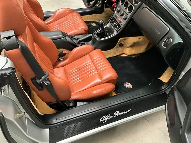 Alfa romeo spider - afbeelding 20 van  35