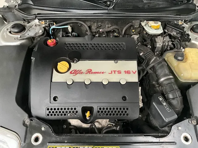 Alfa romeo spider - afbeelding 25 van  35