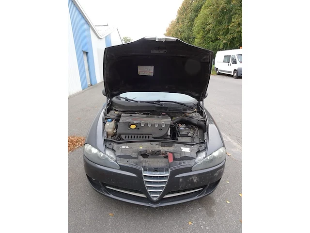 Alfa romeo - afbeelding 8 van  19