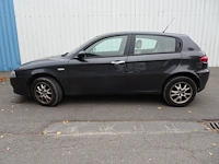 Alfa romeo - afbeelding 1 van  19