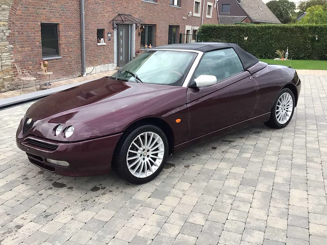 Alfa spider cabriolet oldtimers > 15 - afbeelding 1 van  31