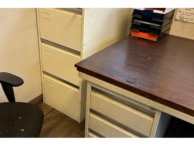 Alle losse inhoud bureau - afbeelding 4 van  7