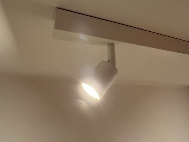 Alle opbouw verlichting dressing, slaapkamer, volledige traphal - afbeelding 4 van  7