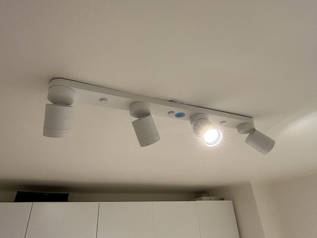 Alle opbouw verlichting dressing, slaapkamer, volledige traphal - afbeelding 6 van  7