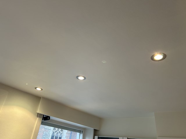 Alle spots inbouw (1ste verdieping) - 7 stuks - afbeelding 1 van  4