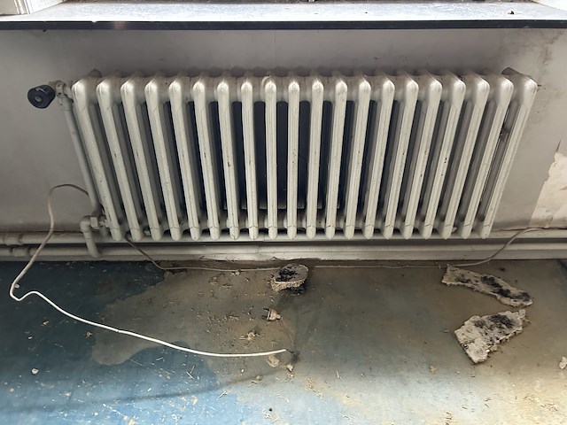 Alle verwarmingen in oud gedeelte + badkuipen - afbeelding 2 van  21