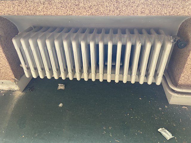 Alle verwarmingen in oud gedeelte + badkuipen - afbeelding 6 van  21