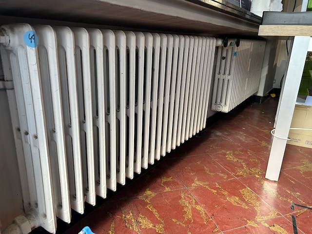 Alle verwarmingen in oud gedeelte + badkuipen - afbeelding 9 van  21