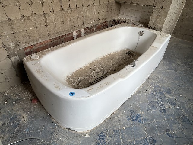 Alle verwarmingen in oud gedeelte + badkuipen - afbeelding 12 van  21