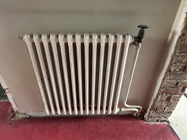 Alle verwarmingen in oud gedeelte + badkuipen - afbeelding 21 van  21